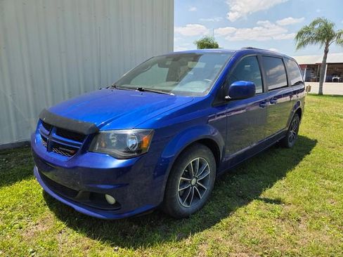 Used 2019 Dodge Grand Caravan GT FWD image 3