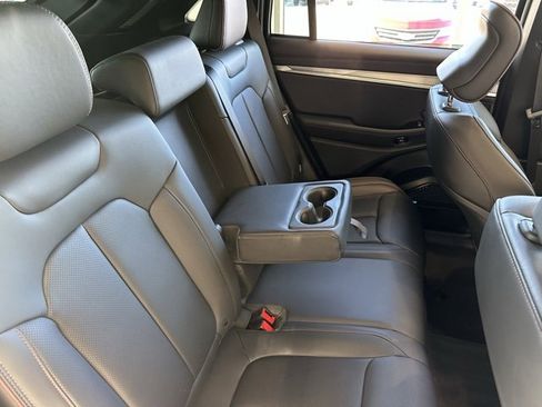 Used 2025 Jeep Wagoneer S Launch Edition image 19