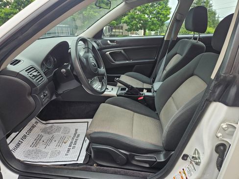 Used 2005 Subaru Legacy 2.5i AWD/4WD image 8