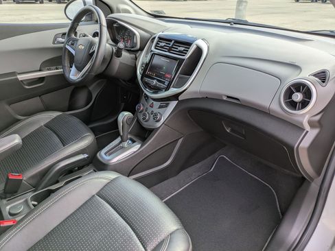 Used 2020 Chevrolet Sonic Premier image 27