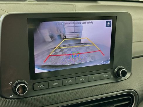Certified 2023 Hyundai Kona SEL AWD/4WD image 17