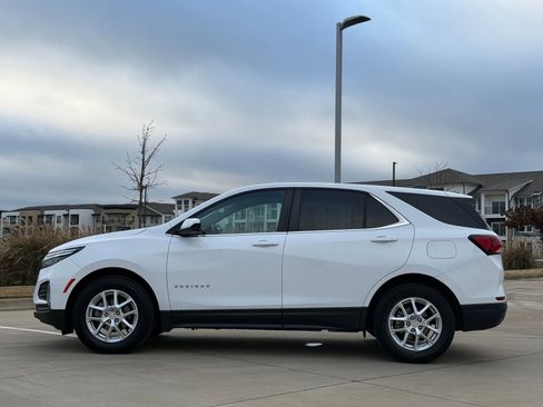 Used 2022 Chevrolet Equinox LT image 6