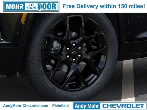 New 2026 Chevrolet Traverse RS w/ LPO, Floor Liner Package AWD/4WD image 11