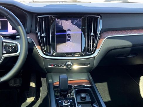 Used 2023 Volvo S60 B5 Plus AWD/4WD image 7