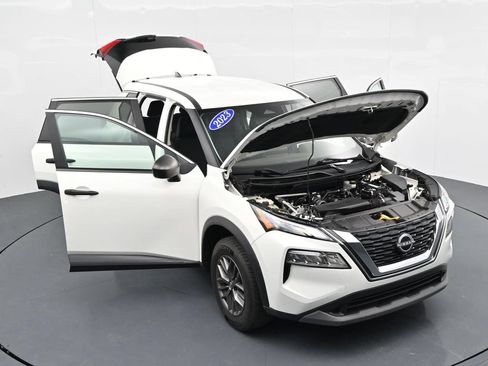 Used 2023 Nissan Rogue S FWD image 33