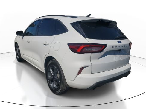 Used 2023 Ford Escape ST-Line image 4