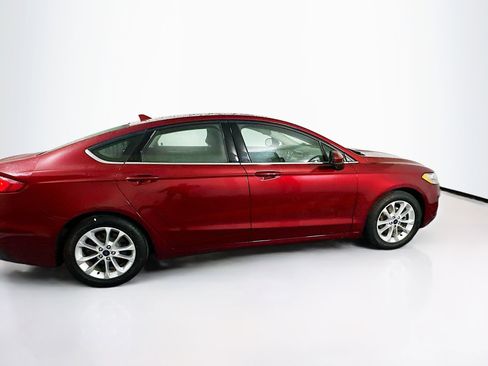Used 2019 Ford Fusion SE image 10