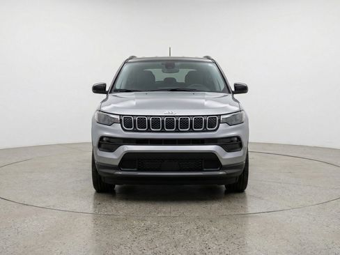 Used 2025 Jeep Compass Limited image 2