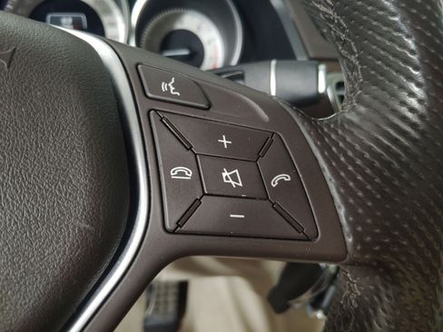 Used 2015 Mercedes-Benz E 350 4MATIC Sedan image 26