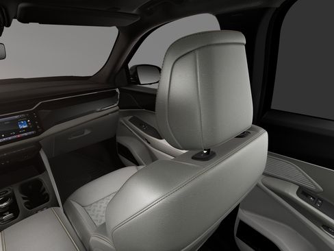 New 2026 Jeep Cherokee Overland w/ Advanced Pro Tech Group image 7