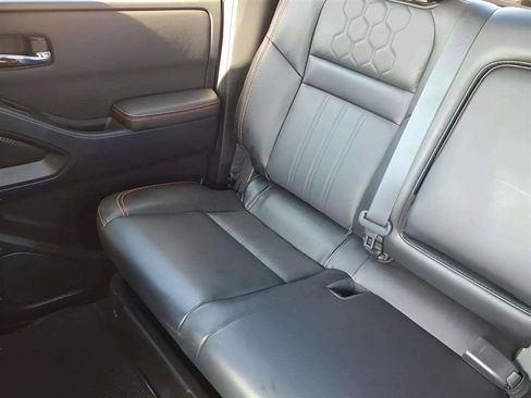 Used 2023 Nissan Frontier Pro-X w/ Pro-X Premium Package image 17