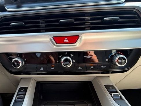 Used 2020 Kia Telluride S FWD image 16