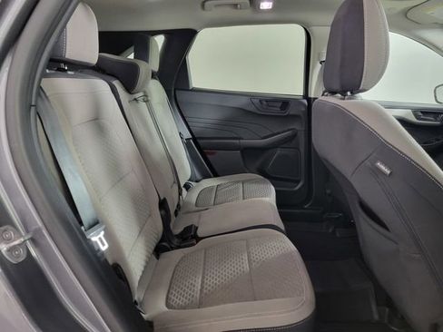 Certified 2022 Ford Escape SE w/ SE Sport Appearance Package FWD image 17