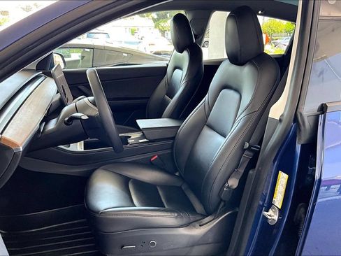 Used 2021 Tesla Model Y Long Range AWD/4WD image 21