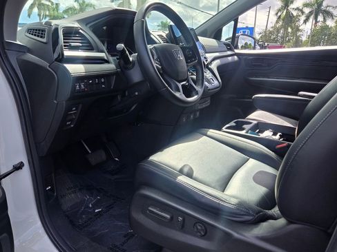 Certified 2022 Honda Odyssey Touring image 13