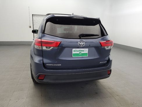 Used 2018 Toyota Highlander XLE image 6