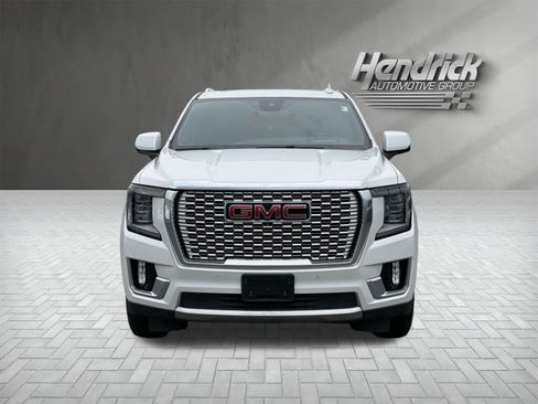 Used 2023 GMC Yukon XL Denali RWD image 3