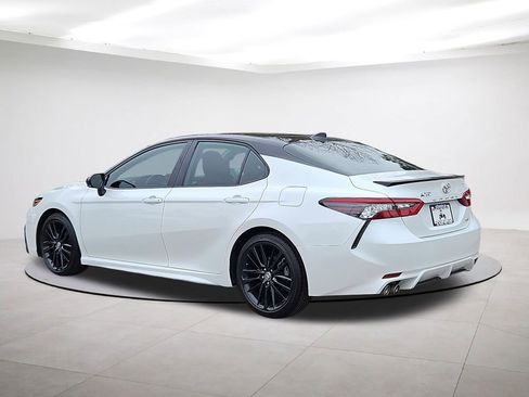 Used 2022 Toyota Camry XSE image 5
