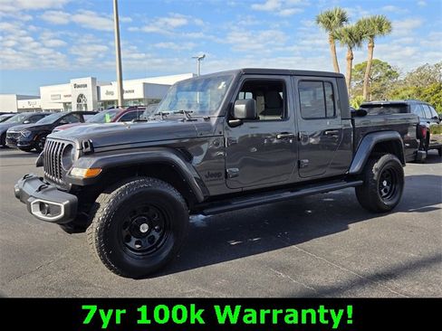 Certified 2022 Jeep Gladiator Sport image 3