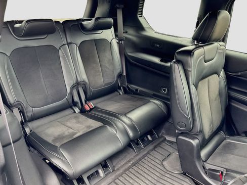 Used 2021 Jeep Grand Cherokee L Laredo RWD image 27