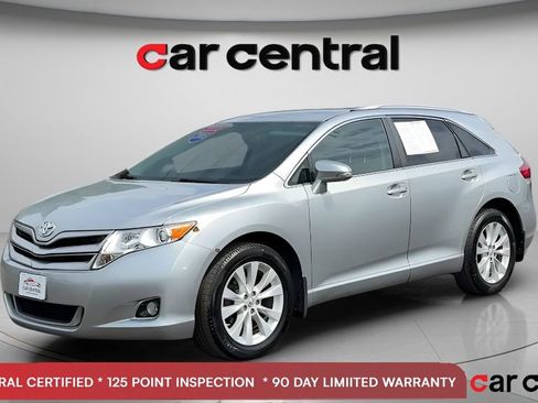 Used 2015 Toyota Venza LE AWD/4WD image 1