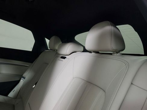 Used 2023 Audi e-tron Premium Plus w/ Premium Plus Package image 13