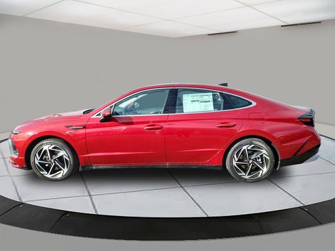 New 2025 Hyundai Sonata SEL image 2