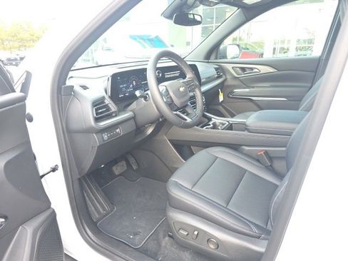 New 2026 Chevrolet Traverse LT image 15