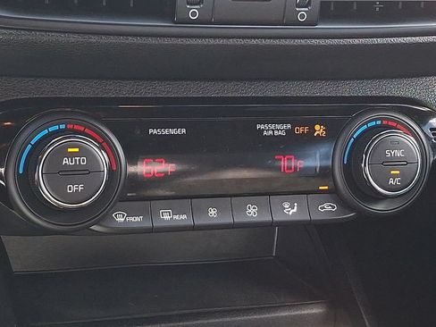 Certified 2023 Kia Forte GT-Line w/ GT-Line Technology Package FWD image 21