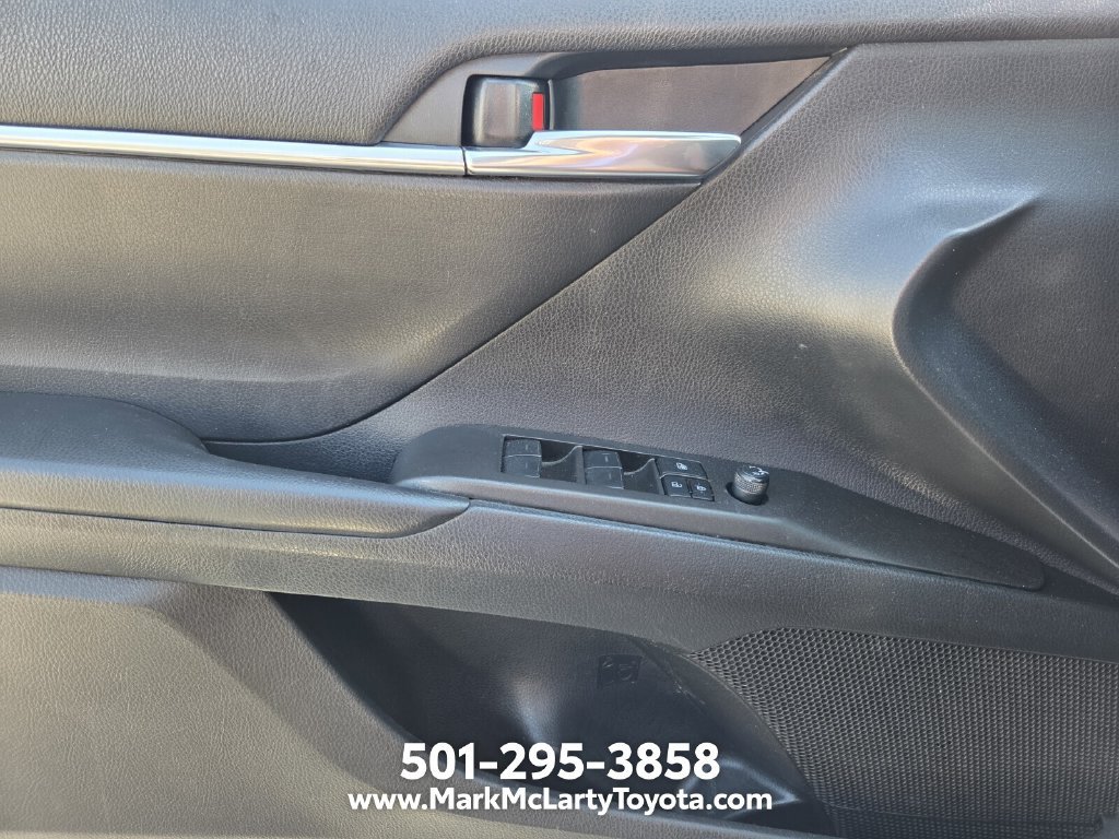 Used 2022 Toyota Camry SE FWD image 24
