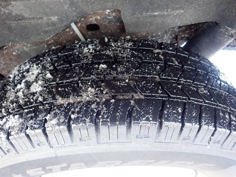 Used 2002 Chevrolet Tahoe LT image 36