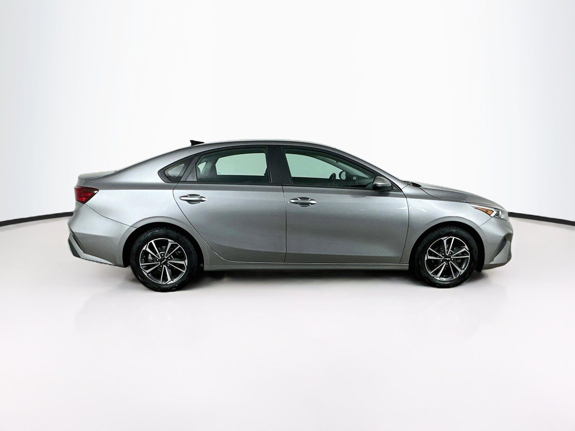 Used 2023 Kia Forte LXS w/ LXS Technology Package FWD image 10