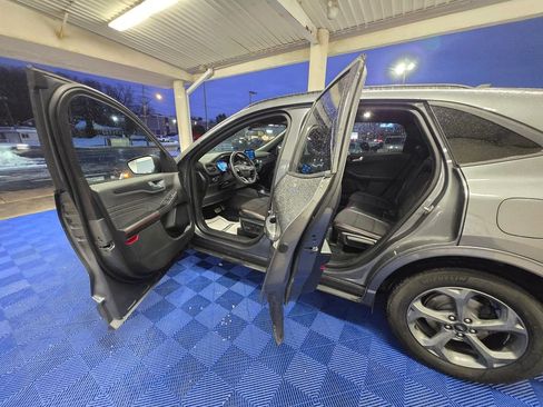 Used 2023 Ford Escape ST-Line image 22