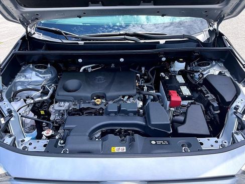 Used 2025 Toyota RAV4 XLE AWD/4WD image 30