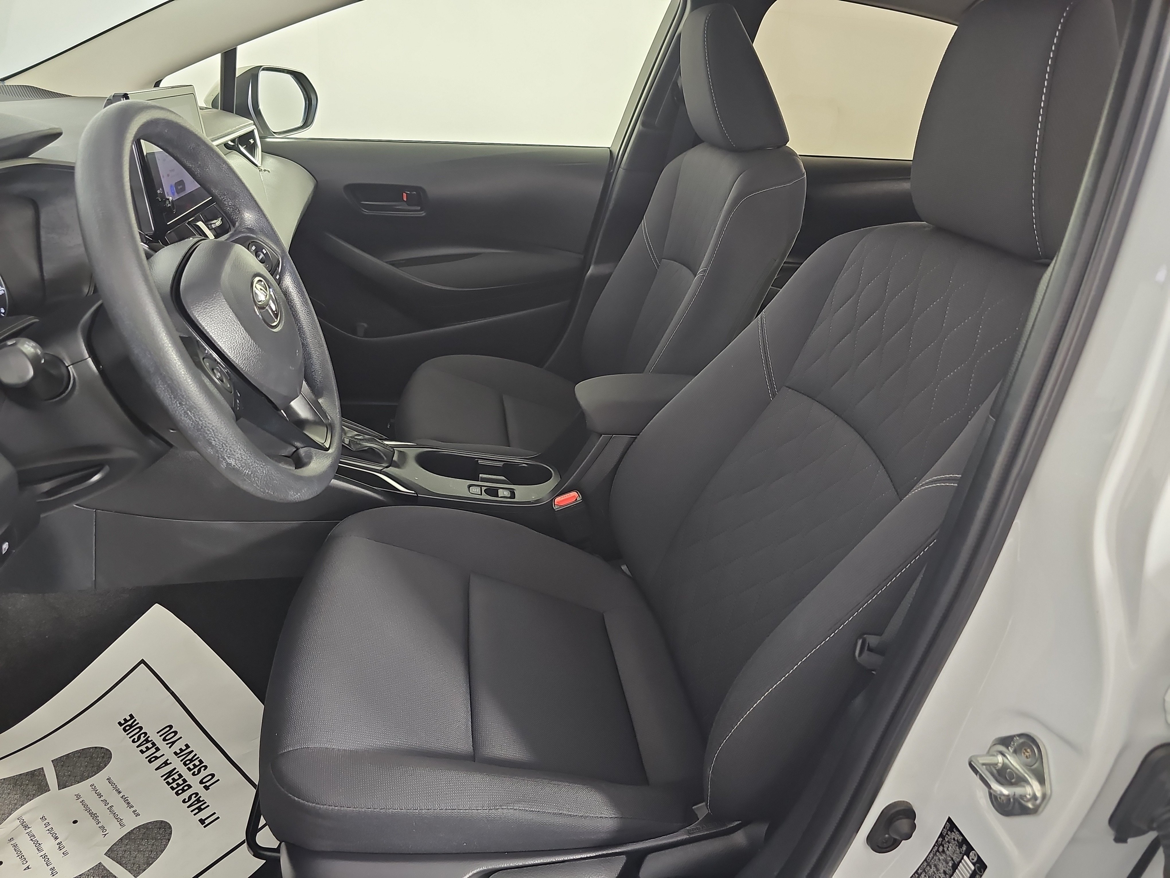 Used 2023 Toyota Corolla LE FWD image 17