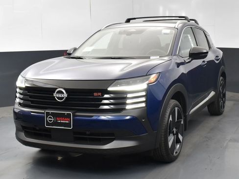 New 2026 Nissan Kicks SR w/ Cold Weather Package image 3