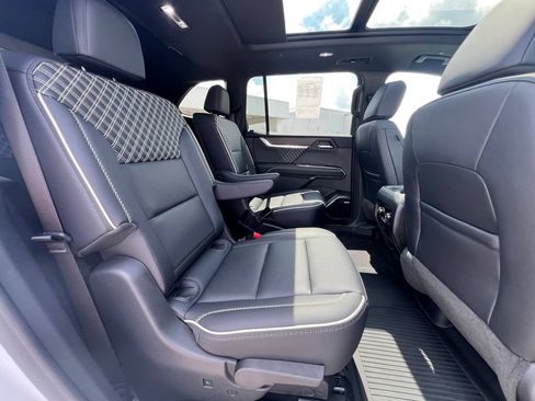 Used 2024 GMC Acadia Denali w/ Super Cruise Package AWD/4WD image 43