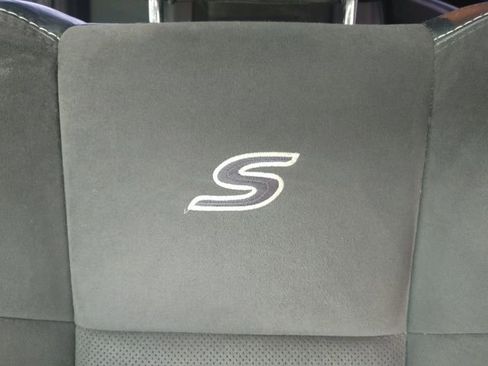 Used 2017 Chrysler 300 S w/ 300S Premium Group image 20