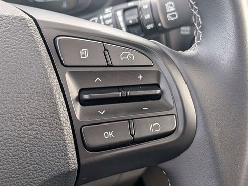 Used 2025 Hyundai Venue SEL FWD image 26