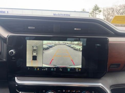 Used 2022 GMC Sierra 1500 Denali w/ Technology Package AWD/4WD image 13