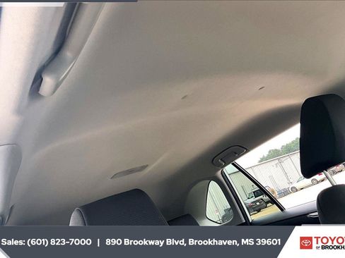 Used 2024 Toyota RAV4 XLE FWD image 16