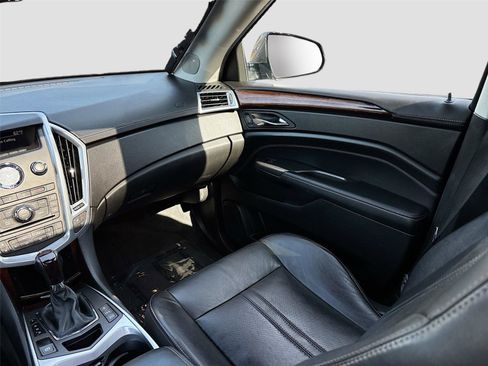 Used 2012 Cadillac SRX Luxury image 25