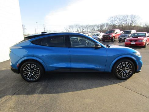 Used 2025 Ford Mustang Mach-E Premium image 7