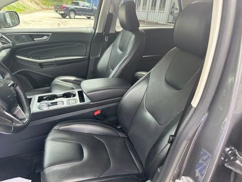 Used 2022 Ford Edge Titanium w/ Equipment Group 301A AWD/4WD image 23