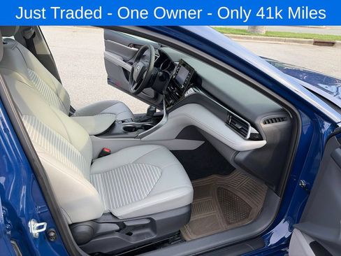 Used 2023 Toyota Camry SE FWD image 15