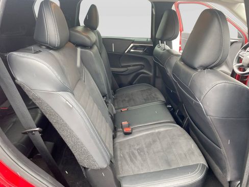 Used 2022 Mitsubishi Outlander SE image 31