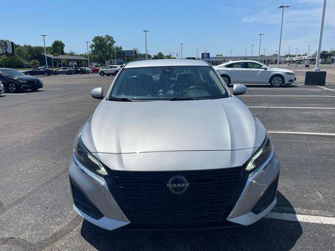 Used 2023 Nissan Altima 2.5 S FWD image 4