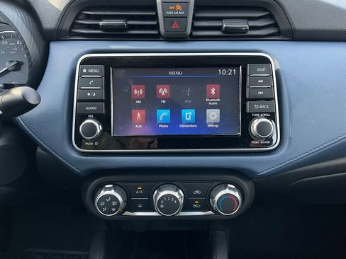 Used 2025 Nissan Versa SV image 24