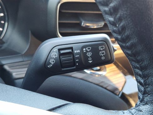 Used 2021 Ford Explorer Limited w/ Equipment Group 301A image 38