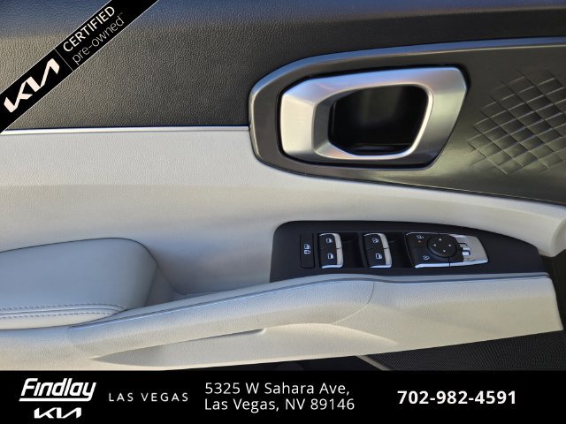Certified 2025 Kia Sorento S w/ Panoramic Sunroof Package FWD image 23